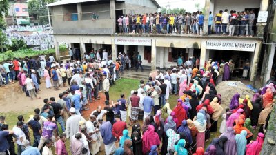 সিলেট সিটি করপোরেশনের মইয়ারচর এলাকার একটি ভোটকেন্দ্র (ছবি: ফোকাস বাংলা)
