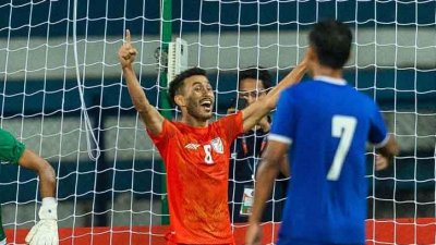 দুই জয়ে সেমিফাইনালে ভারত