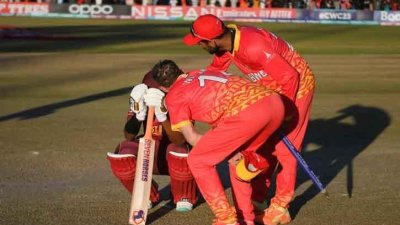 আকিলকে সান্ত্বনা দিলেন রাজা