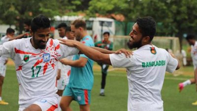 অনুশীলনে ফুরফুরে মেজাজে খেলোয়াড়রা