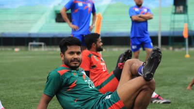 অনুশীলনে বাংলাদেশ দল।