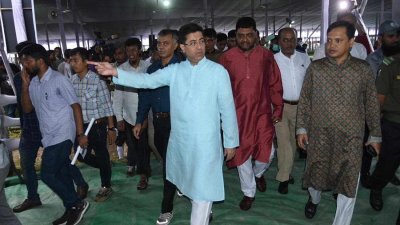 জাতীয় ঈদগাহ ময়দানে জামাত আয়োজনের প্রস্তুতি সরেজমিন পরিদর্শন করেন ডিএসসিসি মেয়র ব্যারিস্টার শেখ ফজলে নূর তাপস