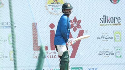 নেটে ব্যাটিং করেছেন তামিম