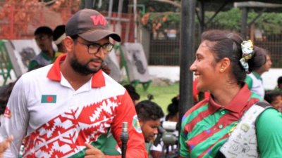 এবার একই ছাদের নিচে জুটি বাঁধবেন রোমান-দিয়া