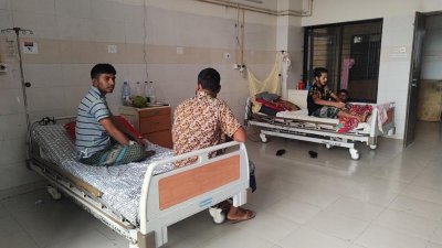 ডেঙ্গুতে আক্রান্ত হয়ে কুড়িগ্রাম জেনারেল হাসপাতালে চার জন চিকিৎসাধীন রয়েছেন