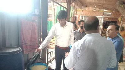 মন্ডার দোকানে অভিযান