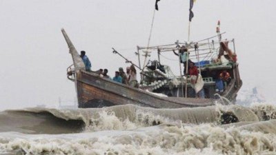 হাতিয়ায় ট্রলারডুবির ঘটনায় নিখোঁজ জেলের মরদেহ উদ্ধার 