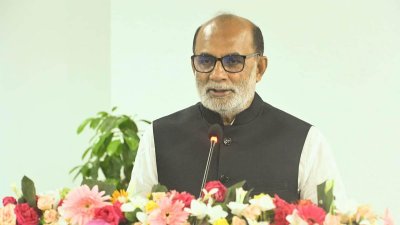 সভায় বক্তব্য রাখছেন মৎস্য ও প্রাণিসম্পদ মন্ত্রী শ ম রেজাউল করিম