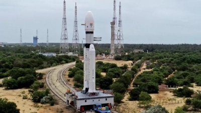 দুপুর ২টা ৩৫ মিনিটে শ্রীহরিকোটার সতীশ ধওয়ান স্পেস সেন্টারের লঞ্চিং প্যাড থেকে উৎক্ষেপণ করা হবে চন্দ্রযান-৩। ছবি: ইসরো
