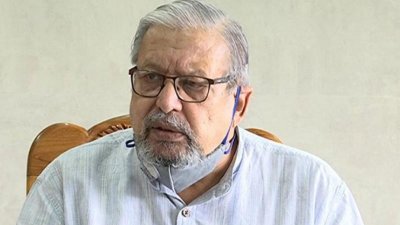 সাবেক প্রবাসীকল্যাণ ও বৈদেশিক কর্মসংস্থান মন্ত্রী ইমরান আহমদ (ফাইল ছবি)