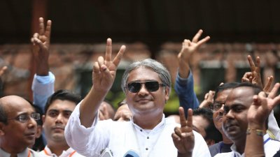আওয়ামী লীগের প্রার্থী মোহাম্মদ আলী আরাফাত