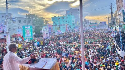 খুলনায় তারুণ্যের সমাবেশে বক্তব্য দেন মির্জা ফখরুল ইসলাম আলমগীর