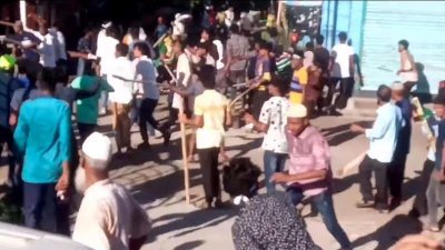 লক্ষ্মীপুরে বিএনপি নেতাকর্মীদের সঙ্গে পুলিশের সংঘর্ষ