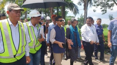 আখাউড়া স্থলবন্দর পরিদর্শন করেন ভারতীয় হাইকমিশনার প্রণয় কুমার ভার্মা