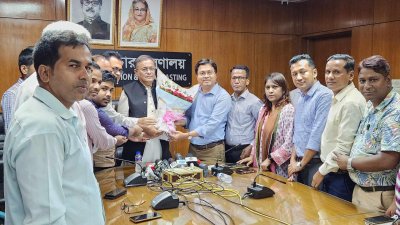 তথ্যমন্ত্রীর সঙ্গে বাংলাদেশ সচিবালয় রিপোর্টার্স ফোরামের (বিএসআরএফ) নবনির্বাচিত নেতাদের সৌজন্য সাক্ষাৎ