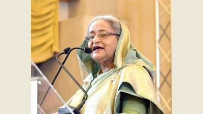 ইতালিতে বসবাসকারী বাংলাদেশি কমিউনিটি আয়োজিত সংবর্ধনা অনুষ্ঠানে প্রধানমন্ত্রী শেখ হাসিনা (ছবি: ফোকাস বাংলা)