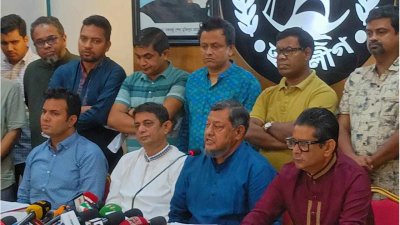 বক্তব্য দিচ্ছেন যুবলীগের সাধারণ সম্পাদক মাইনুল হোসেন খান নিখিল