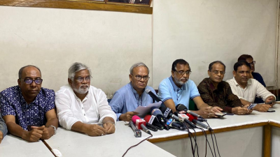 নয়াপল্টনে কেন্দ্রীয় কার্যালয়ে বিএনপির সংবাদ সম্মেলন