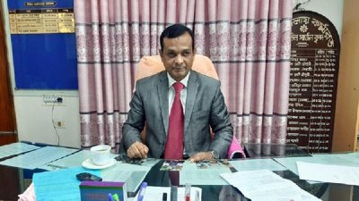 খুলনার সিভিল সার্জন ডা. সুজাত আহমেদ