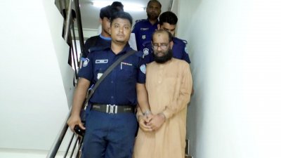 আটক ভুয়া চিকিৎসক নুরুল হাসান