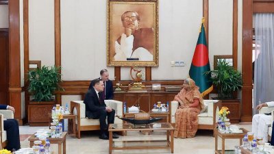 প্রধানমন্ত্রীর সঙ্গে বৈঠকে রোসাটমের মহাপরিচালক (ডিজি) অ্যালেক্সি লিখাচেভ