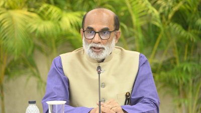 কর্মশালায় বক্তব্য রাখছেন মৎস্য ও প্রাণিসম্পদ মন্ত্রী শ ম রেজাউল করিম