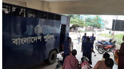 আদালতের মাধ্যমে তাদের কারাগারে পাঠানো হয়