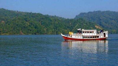 কাপ্তাই হ্রদে নৌযান চলাচলে নিষেধাজ্ঞা প্রত্যাহার