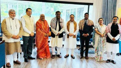 বিজিপি নেতাদের সঙ্গে আওয়ামী লীগের প্রতিনিধিদল