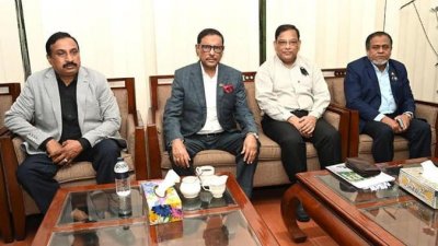 স্বাস্থ্য পরীক্ষার জন্য সিঙ্গাপুর গেলেন সেতুমন্ত্রী