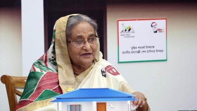 বক্তব্য রাখছেন প্রধানমন্ত্রী শেখ হাসিনা