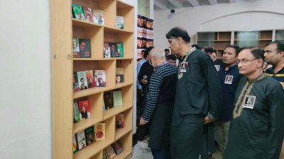 ইসলামী বিশ্ববিদ্যালয়ের সাদ্দাম হোসেন হলে নির্মিত ‘বঙ্গবন্ধু কর্নার’ উদ্বোধন