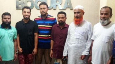 গ্রেফতার নেতাকর্মীরা