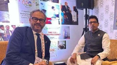 যুক্তরাজ্যের বিজ্ঞান, উদ্ভাবন ও প্রযুক্তি প্রতিমন্ত্রী পল স্কুলির সঙ্গে সাক্ষাৎ করেন তথ্য ও যোগাযোগ প্রযুক্তি প্রতিমন্ত্রী জুনাইদ আহমেদ পলক