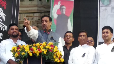 টাঙ্গাইলে শোক দিবসের সভায় বক্তব্য দিচ্ছেন  এ কে এম শামীম ওসমান