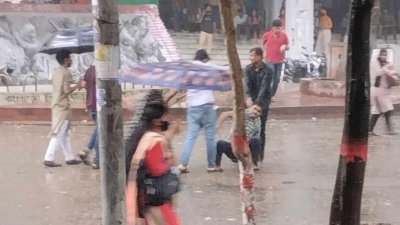 আবু হেনা মুরসালিনকে মারধর