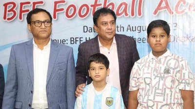 বাফুফে একাডেমির ব্র্যান্ড অ্যাম্বাসেডর অভিনেতা জাহিদ হাসান