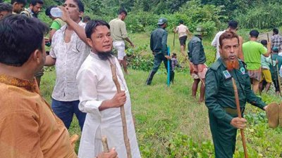 কক্সবাজারের টেকনাফ থেকে তিন বনকর্মীকে অপহরণ করেছে পাহাড়ি সন্ত্রাসীরা