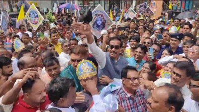 জন্মাষ্টমী উপলক্ষে বর্ণাঢ্য র‍্যালিতে শামীম ওসমান