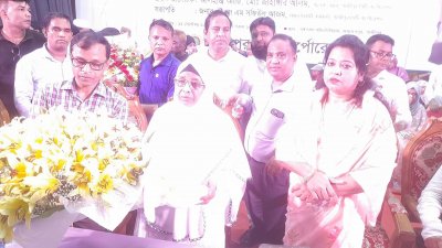 অভিষেক অনুষ্ঠানে গাজীপুর সিটির নতুন মেয়র জায়েদা খাতুন