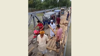 লক্ষ্মীপুরে নিজ উদ্যোগে বিজ সংস্কার করলেন মসজিদের খতিব আব্দুল মান্নান