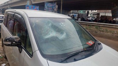ছাত্রলীগ নেতার গাড়ি