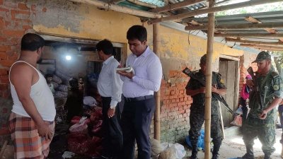 বাগেরহাটের যাত্রাপুর বাজারে অভিযান