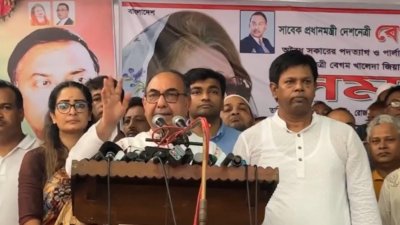 কেরানীগঞ্জে বিএনপির সমাবেশে বক্তব্য রাখছেন মির্জা আব্বাস