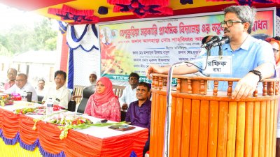 বক্তব্য দিচ্ছেন পররাষ্ট্র প্রতিমন্ত্রী মো. শাহরিয়ার আলম