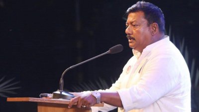 আওয়ামী লীগের নির্বাচন পরিচালনা কমিটির কো-চেয়ারম্যান ও সাবেক মন্ত্রিপরিষদ সচিব কবির বিন আনোয়ার