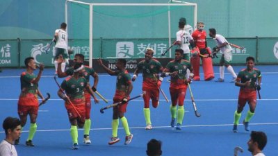 গোল করে লিড নিয়েছিল বাংলাদেশ