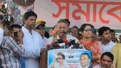 ঢাকা জেলা বিএনপির সমাবেশে বক্তব্য দিয়েছেন আমির খসরু মাহমুদ চৌধুরী