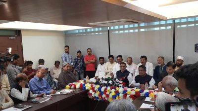 বক্তব্য দিচ্ছেন ওবায়দুল কাদের