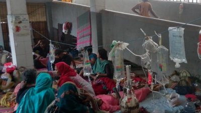 হাসপাতালে চিকিৎসাধীন ডেঙ্গু রোগীরা